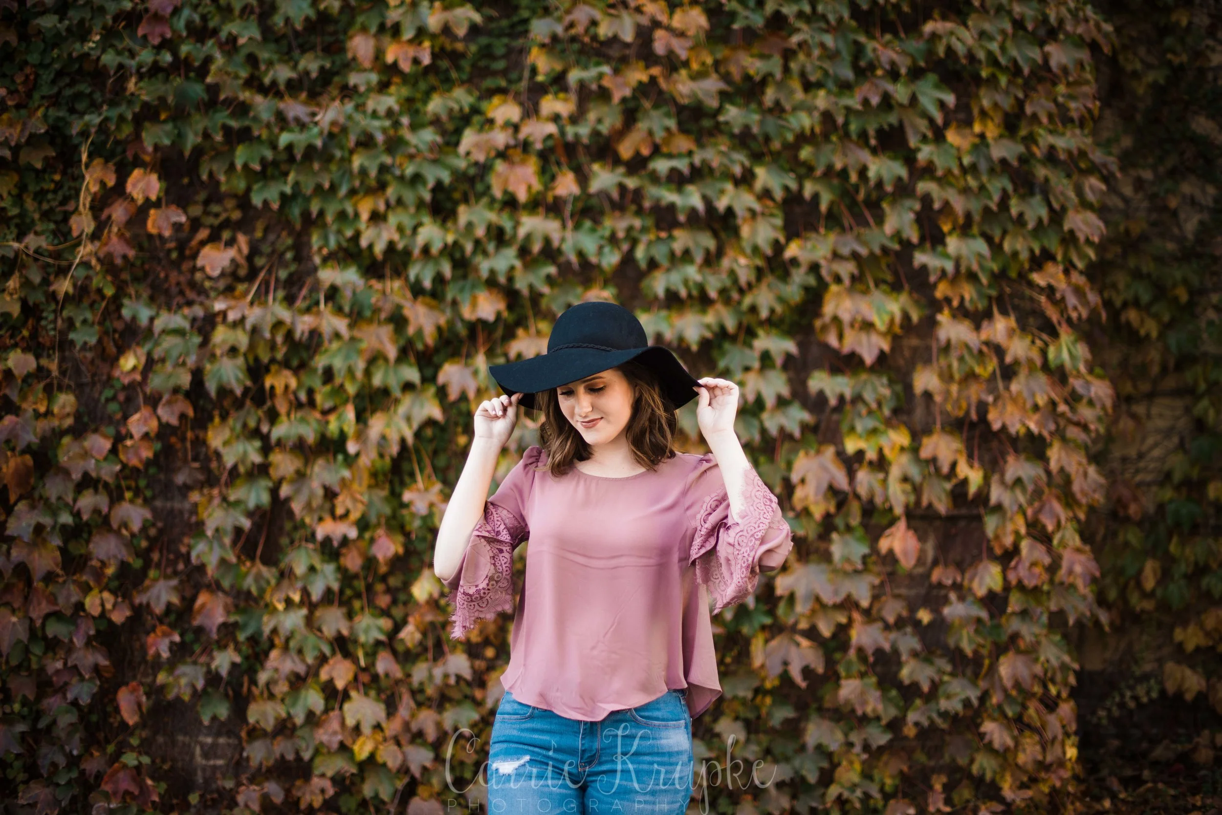 5 Reasons Why You Need a Pro for Your Senior Photos