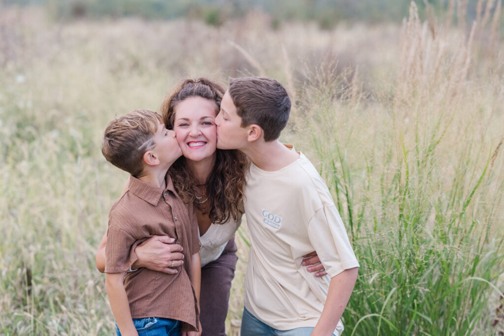 Echo Valley Country Club Family Photos
Norwalk Iowa Family Photographer